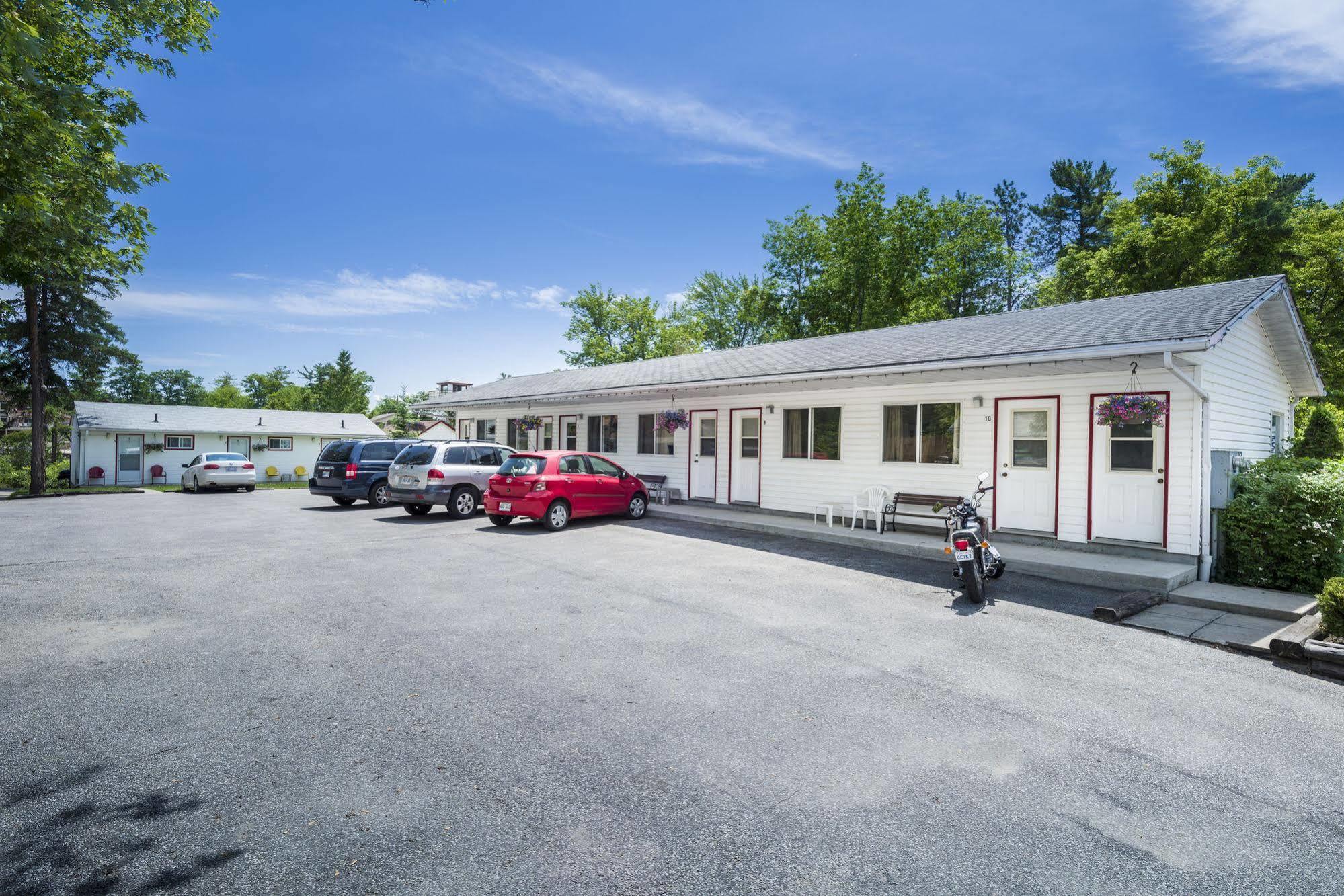 Hollywood Cottages Wasaga Beach Buitenkant foto