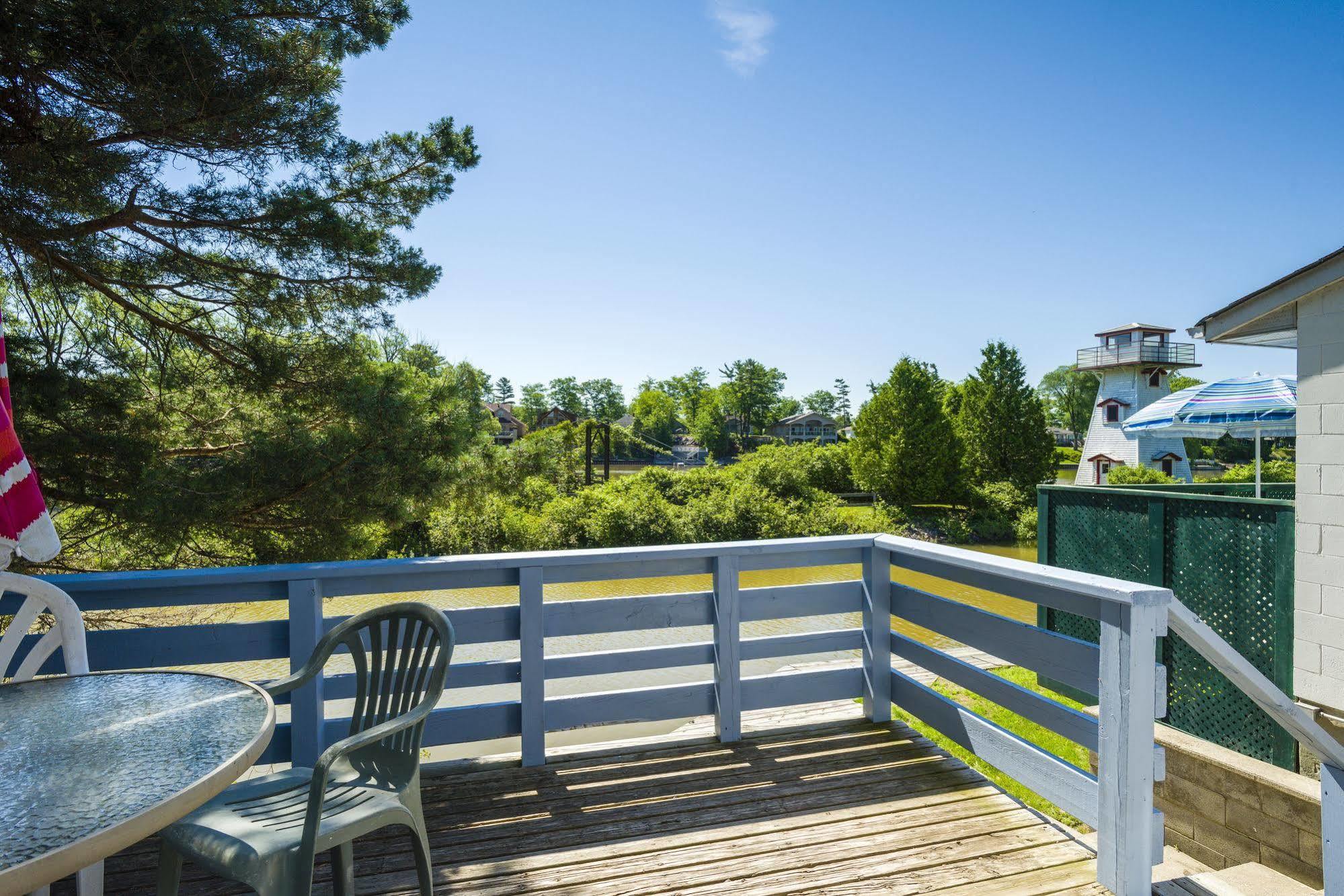 Hollywood Cottages Wasaga Beach Buitenkant foto