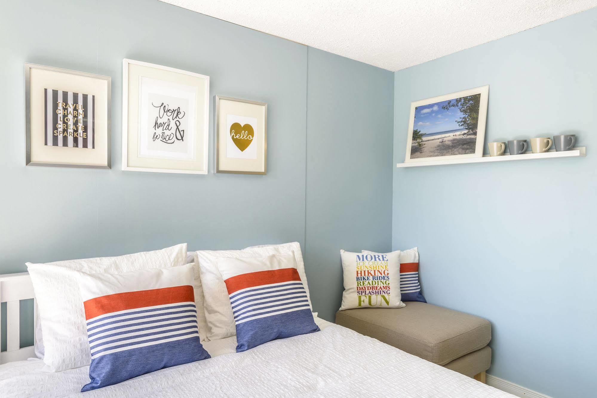 Hollywood Cottages Wasaga Beach Buitenkant foto